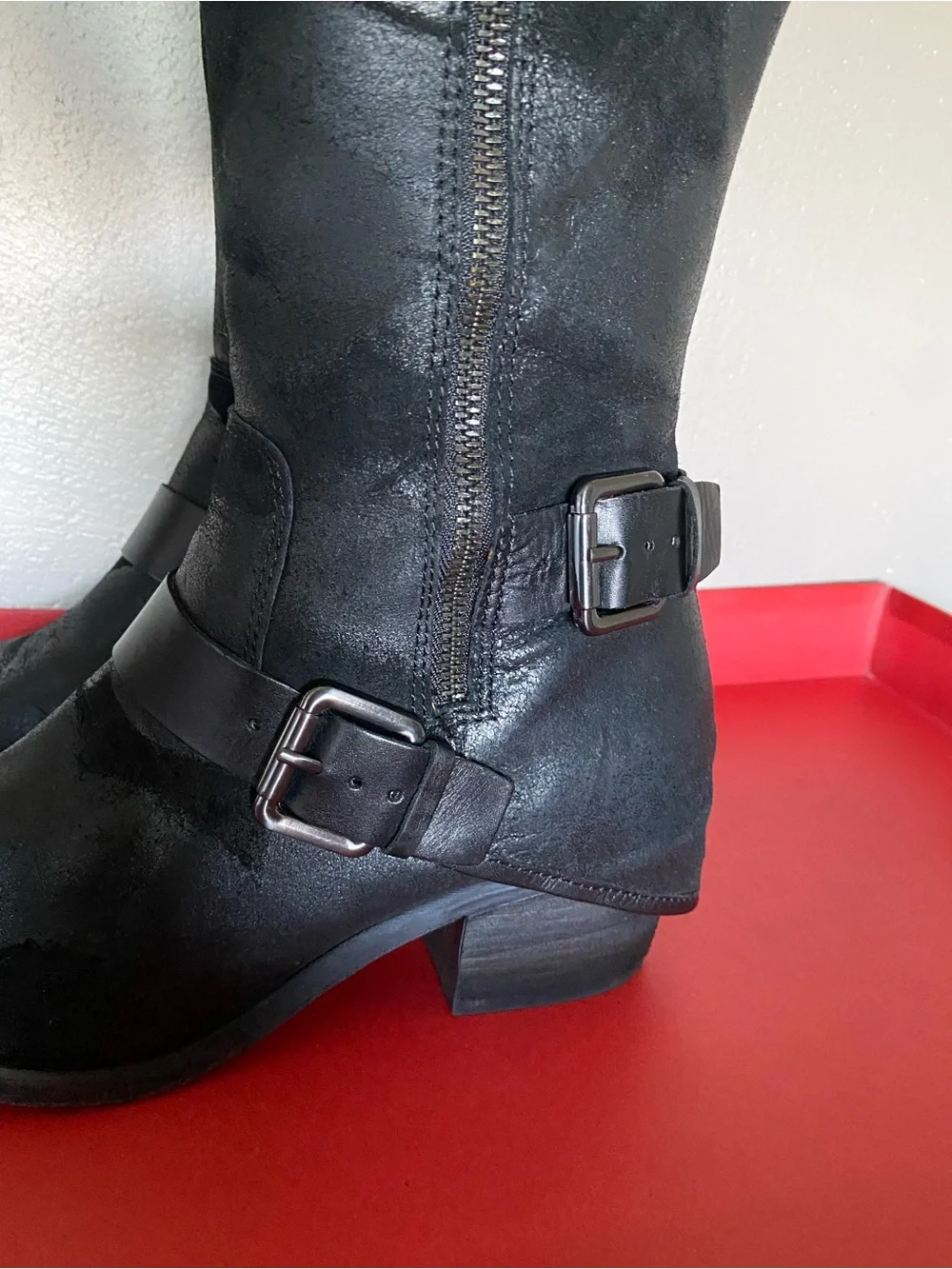$398 Donald L Pliner black leather boots 8.5